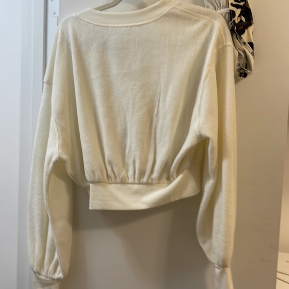 Comfy cardigan size small from American threads - Picture 2 of 4